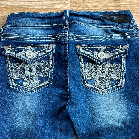 Wallflower Ladies/Juniors Low Rise Bling Jeans size 5 - Picture 2 of 4